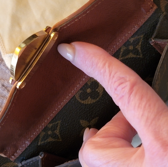 LOUIS VUITTON |  Astrid Long Wallet Clutch Monogram - Picture 16 of 16